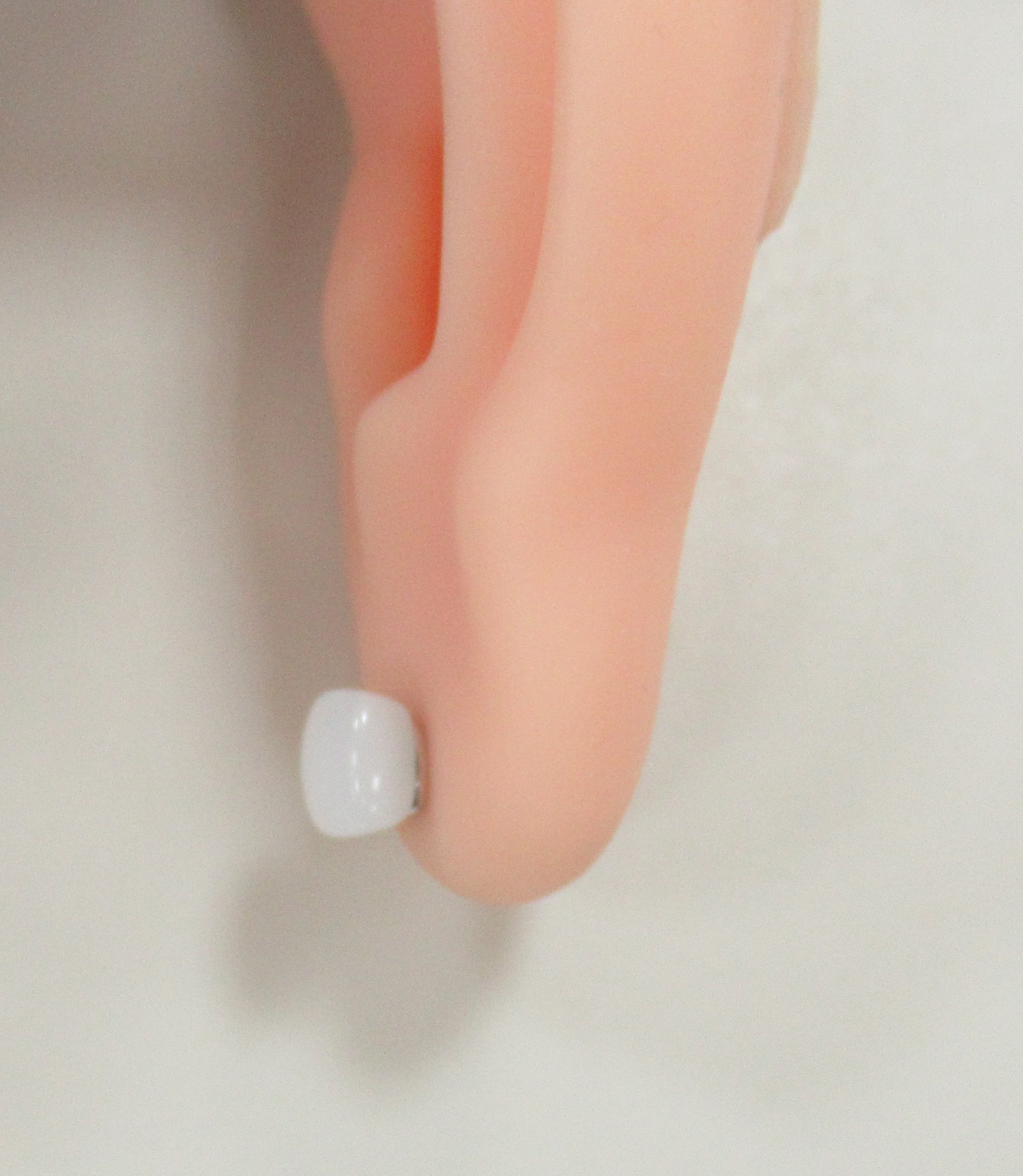 Серебряные серьги-пусеты с лунными камнями